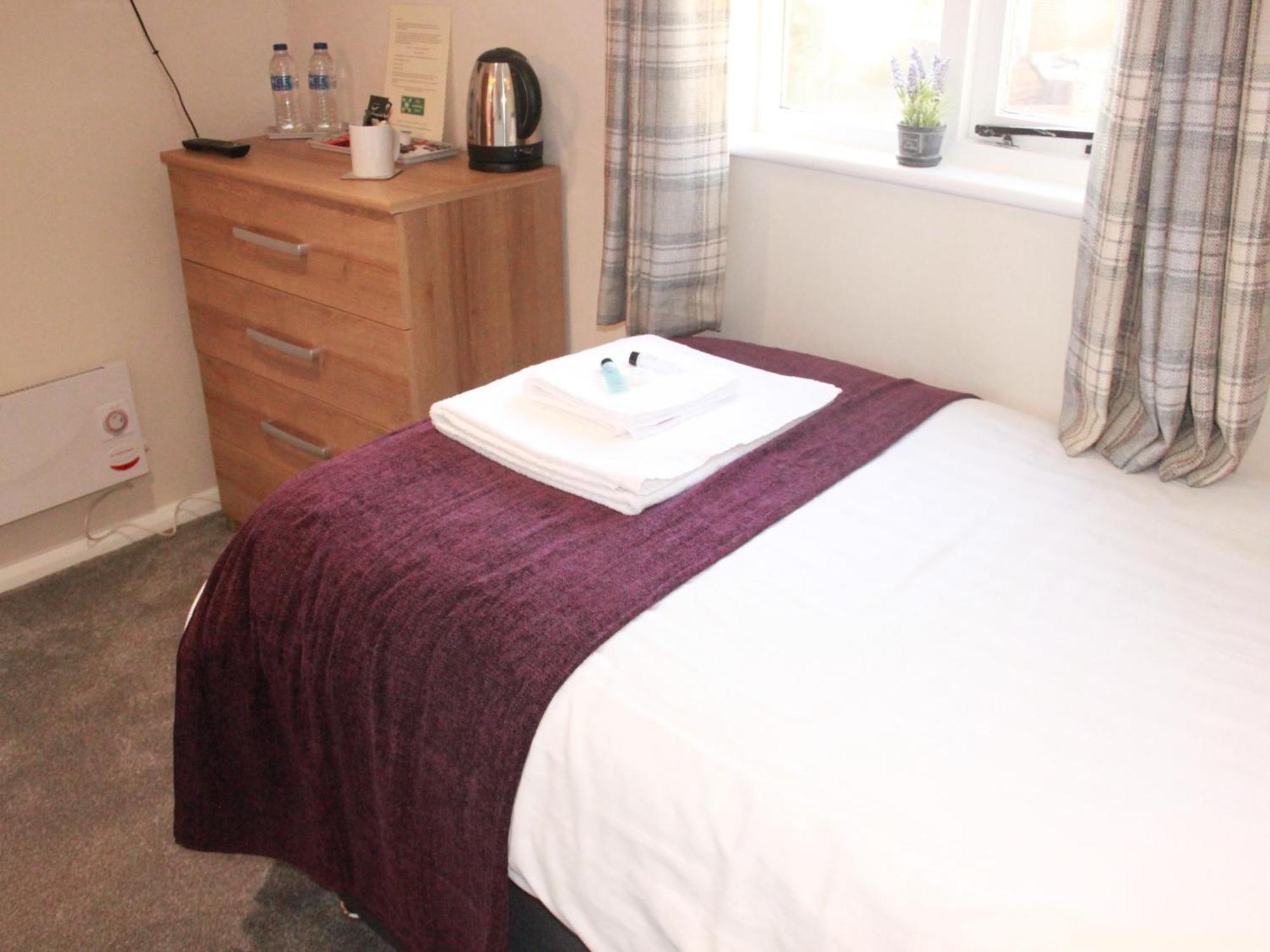 The Dog Inn Halstead  Kamer foto